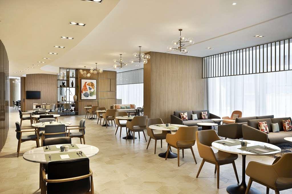 Hilton Garden Inn Dubai Business Bay Restaurant foto