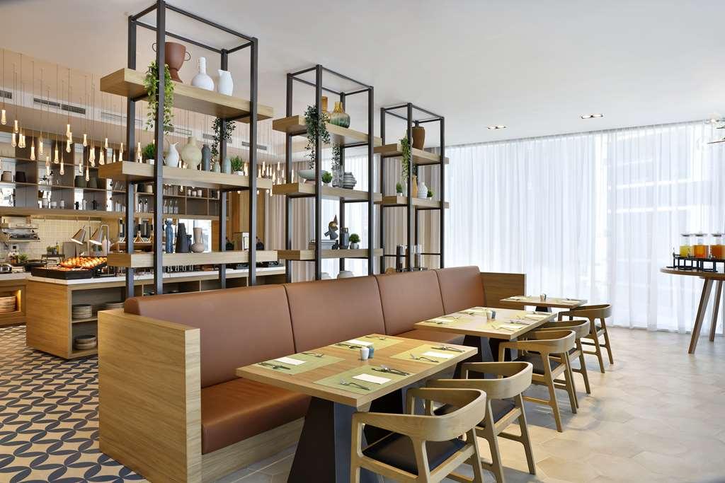Hilton Garden Inn Dubai Business Bay Restaurant foto